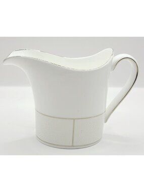 Wedgwood Shagreen Fine Bone China Creamer White Textured Design Platinum NWT
